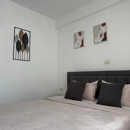 Between Sea And Town Appartamento