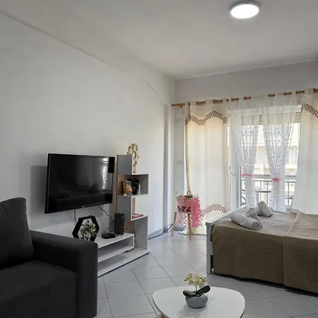 Apartment Between Sea And Town